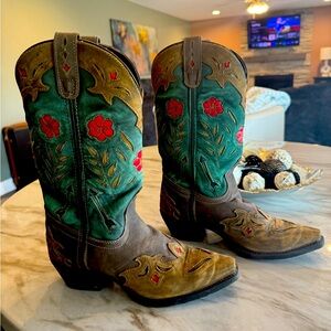 Embroidered Green and Brown Heeled Boots
